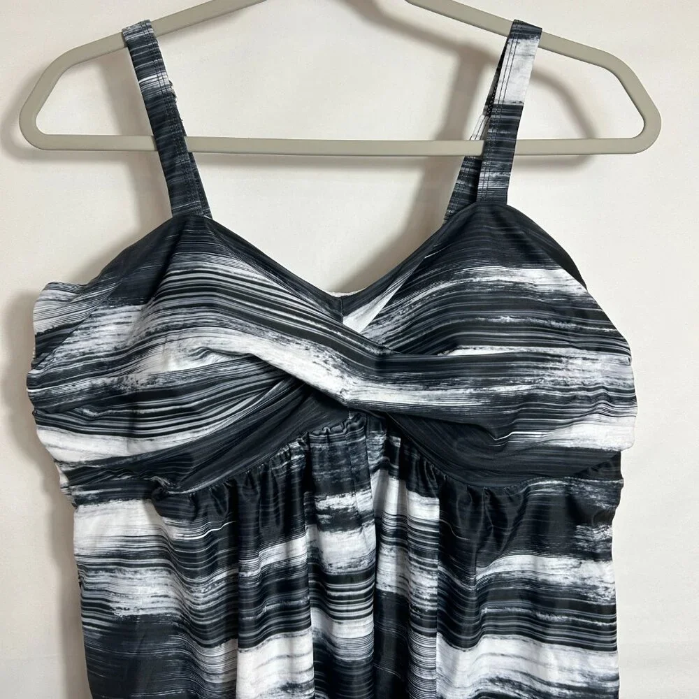 LALAGEN black and white plus size‎ built-in padded bra tankini top XXL